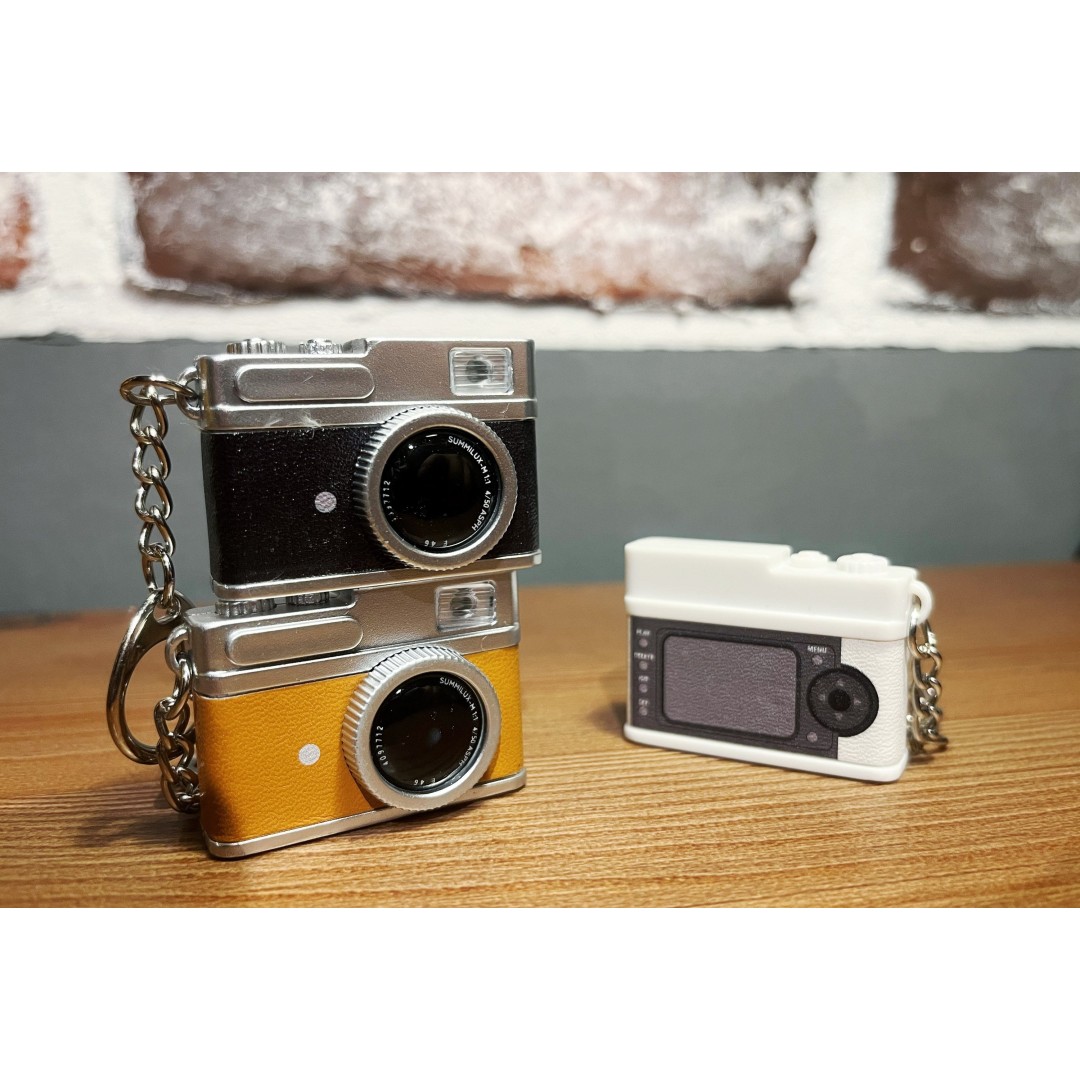 Mini Retro Camera Toy Cool Gadgets Fun Keychain Light & Sound Keyring with lobster Clasp Keycharm Daily Key Chain Australia Based Seller