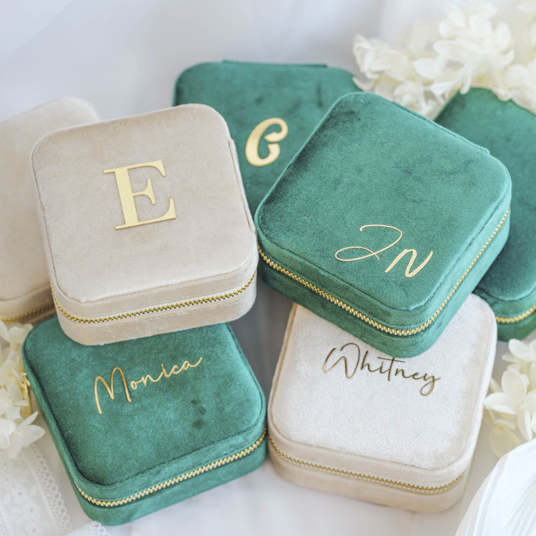 Personalized Jewelry Box, Bridesmaid Gift, Wedding Favors, Custom Jewelry Box, Travel Jewelry Case, Mother's Day Gift, Gift for Mom