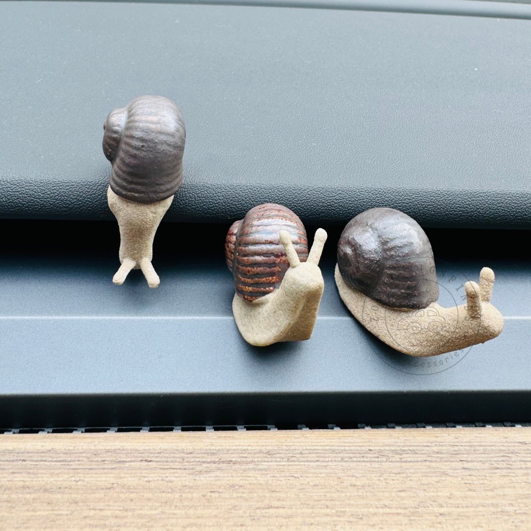 Kawaii Ceramic Snail Car Ornament, Cute Snail Car Decoration, Car Mirror Decor, Car Central Control Ornament, Car Interior, Car Accessories