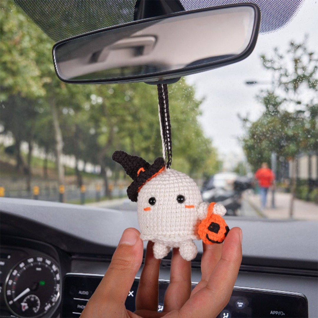 Cute Car Accessory, Hanging Crochet Ghost, Gift Ornament for Christmas, Fun Pumpkin in the Rearview Mirror, Ghost Swinging in the Car