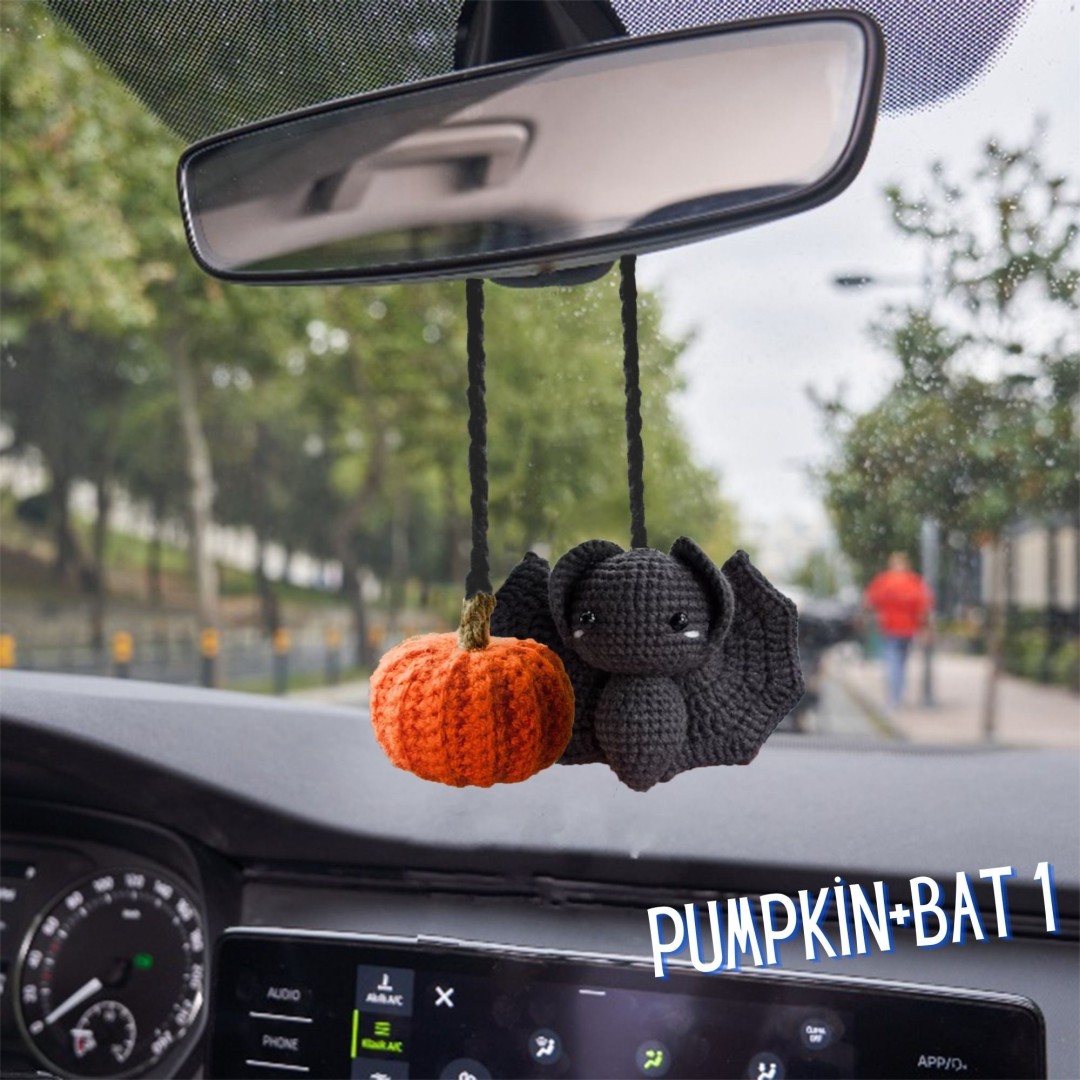 Cute Bat Car Accessories for Halloween, Halloween Crochet Rearview Mirror Decoration, Car interior Charm, Handmade Gift for Woman or Man