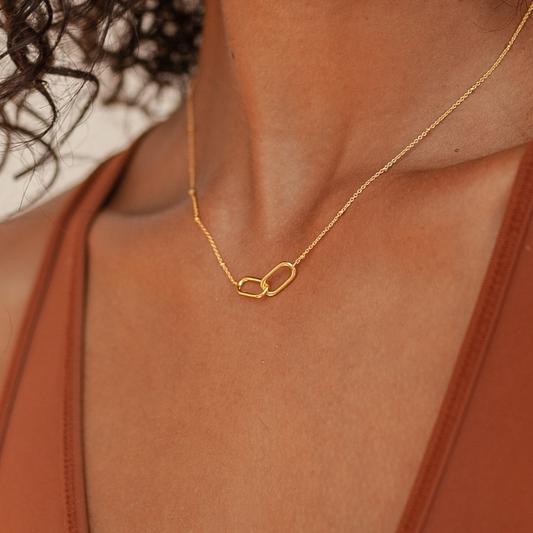 Linked Pendant Necklace by Caitlyn Minimalist • Infinity Necklace • Heart Necklace • Family Necklace • Sister Necklace • NR018