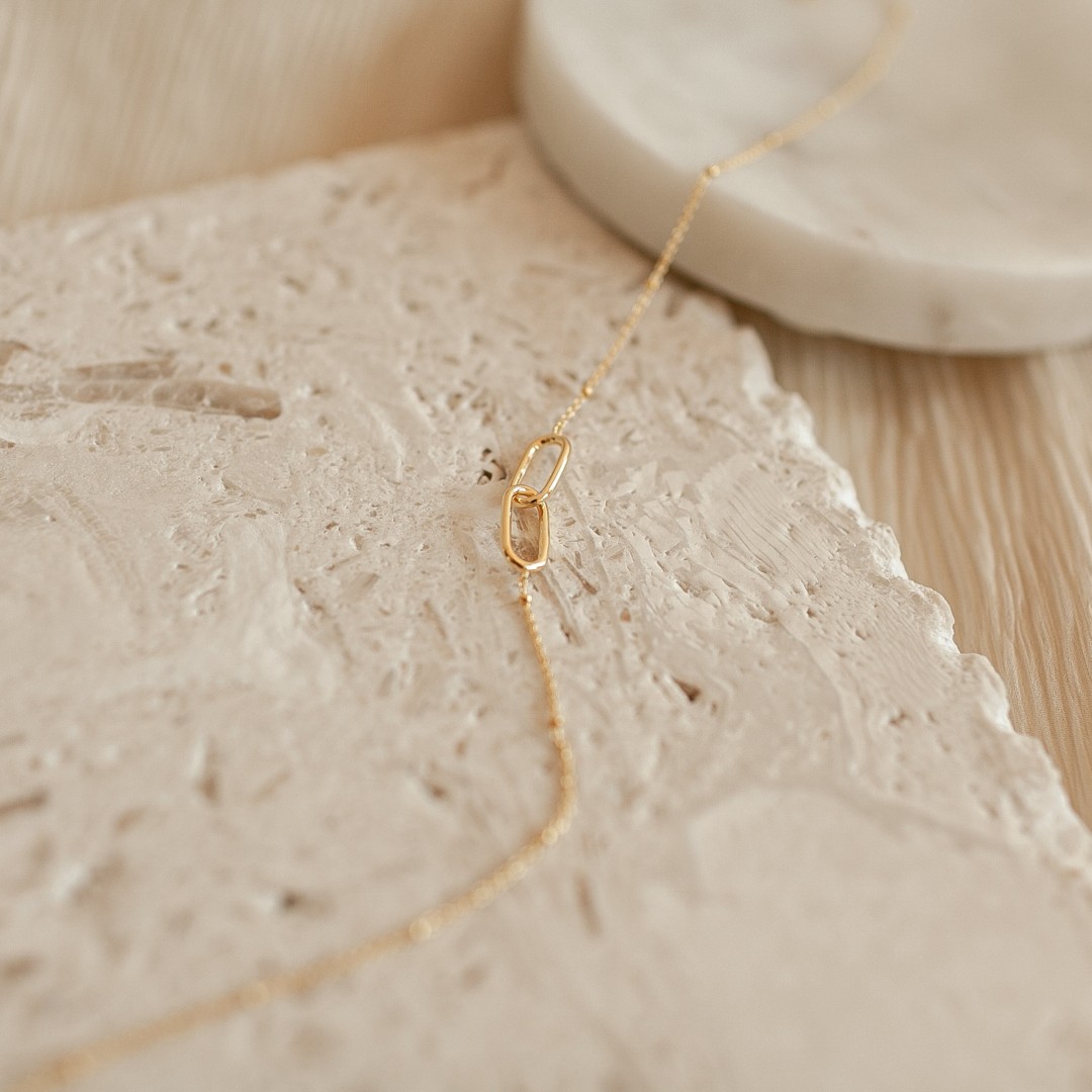 Linked Pendant Necklace by Caitlyn Minimalist • Infinity Necklace • Heart Necklace • Family Necklace • Sister Necklace • NR018